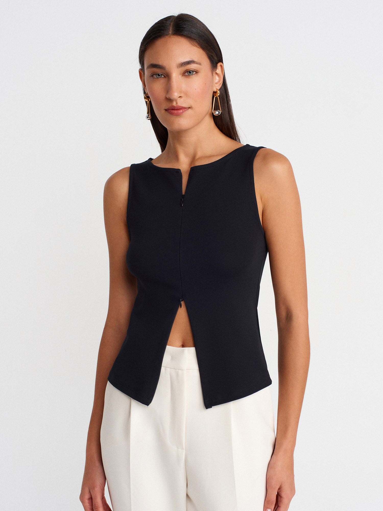 31764 Fermuar Detaylı Top