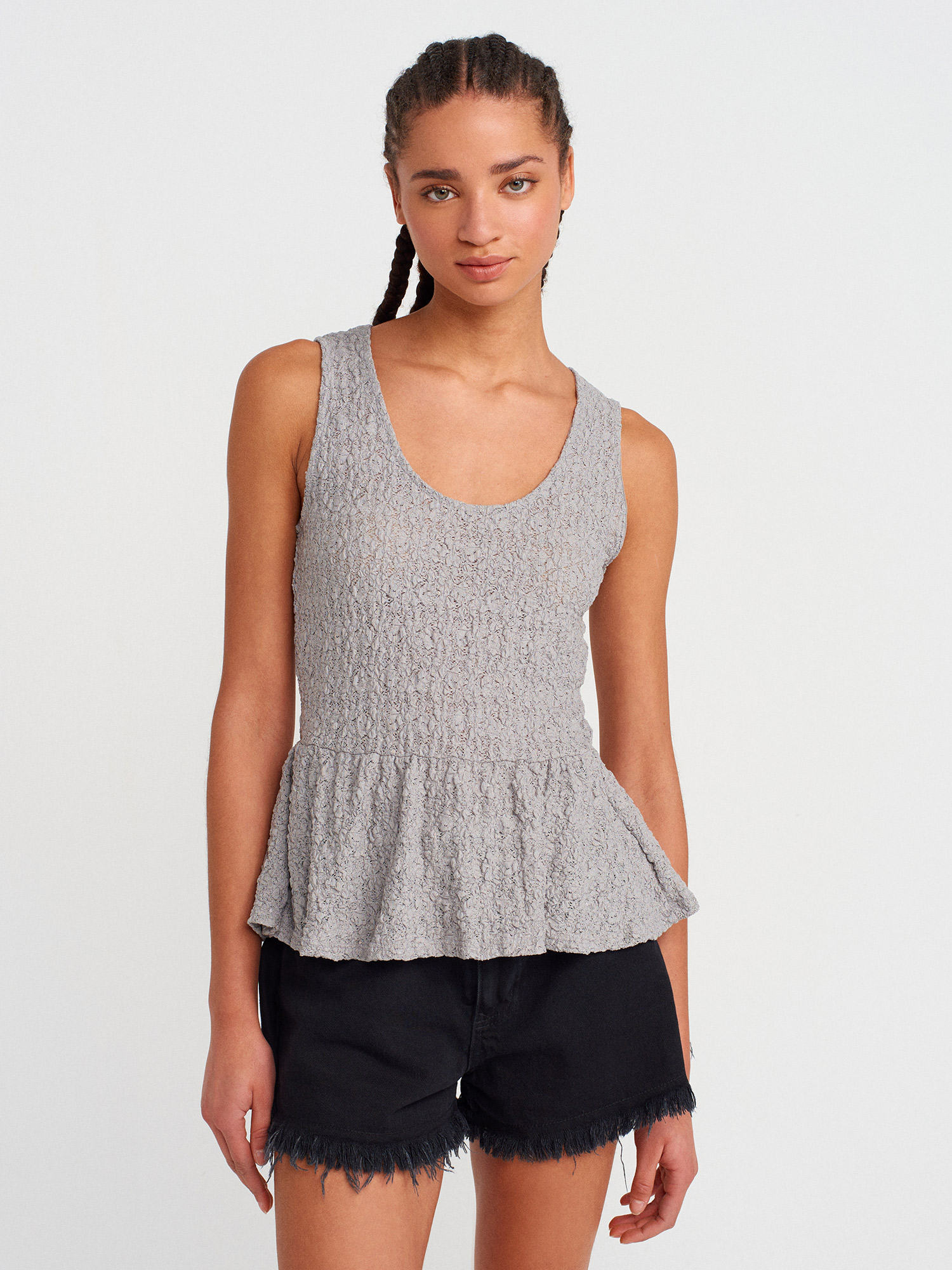 20984 Peplum Dantel Top