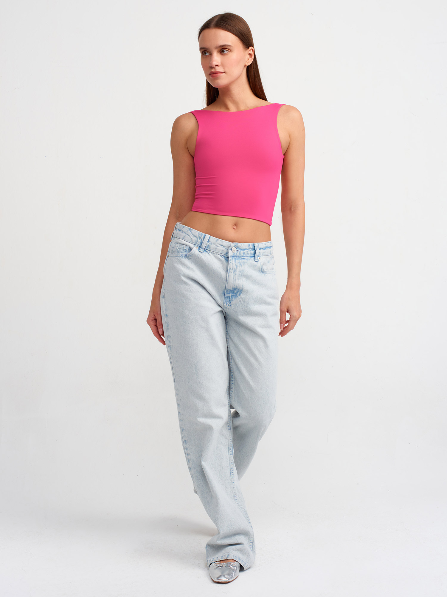 30673 Sırtı Açık Crop Top